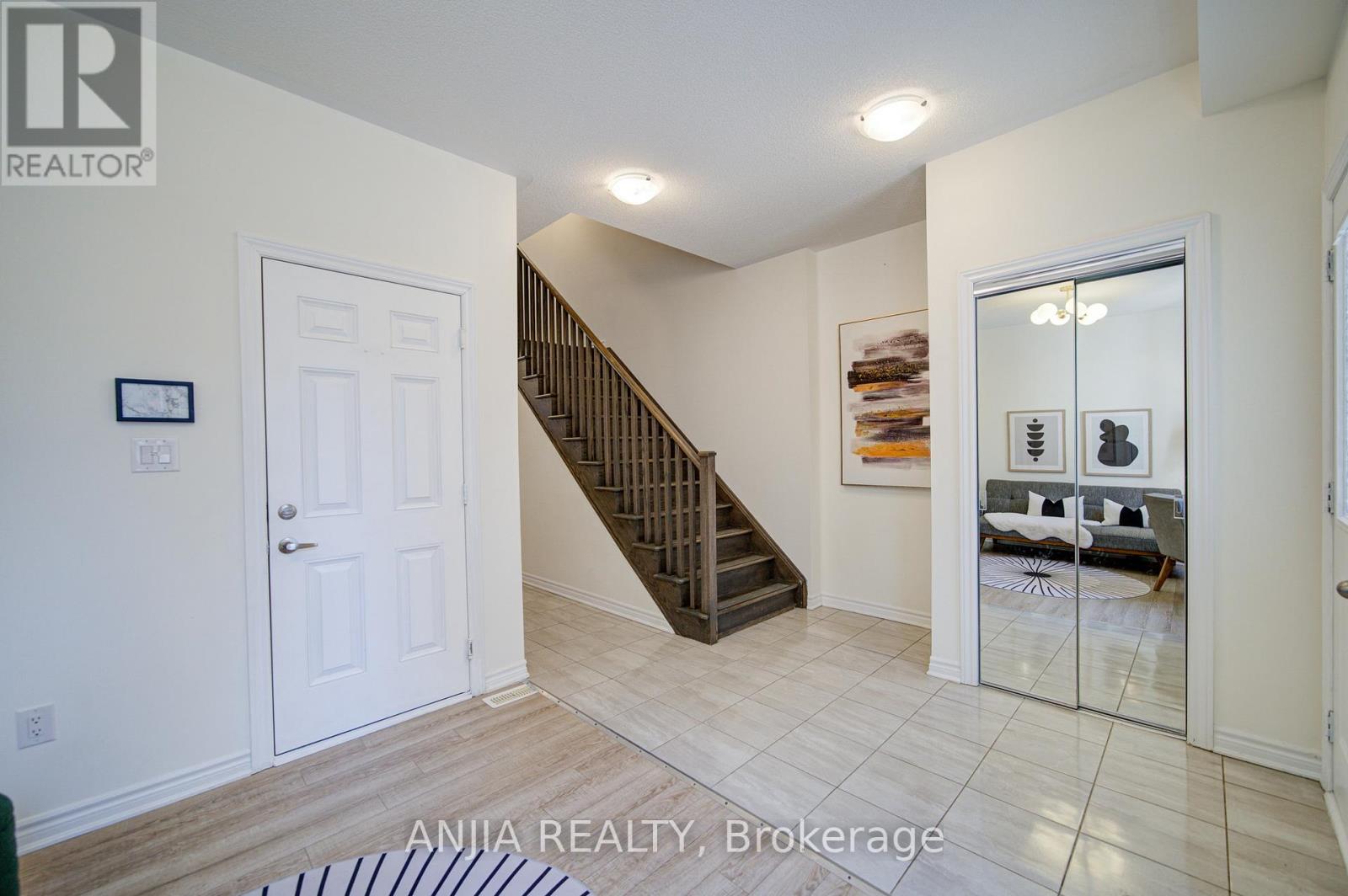 64 Chicago Lane, Markham, Ontario  L6E 2C1 - Photo 9 - N12974544