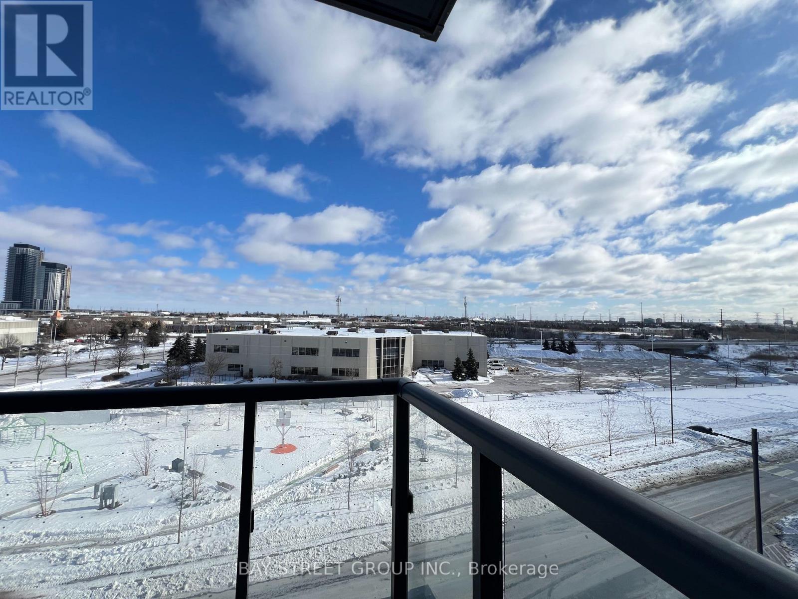 511 - 60 Honeycrisp Crescent, Vaughan, Ontario  L4K 0N5 - Photo 6 - N12974572