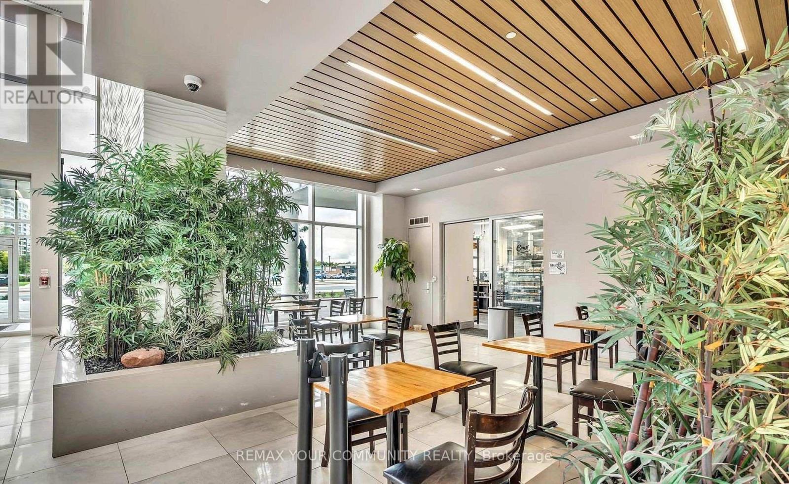 1502 A - 9608 Yonge Street, Richmond Hill, Ontario  L4C 1V6 - Photo 4 - N12974584