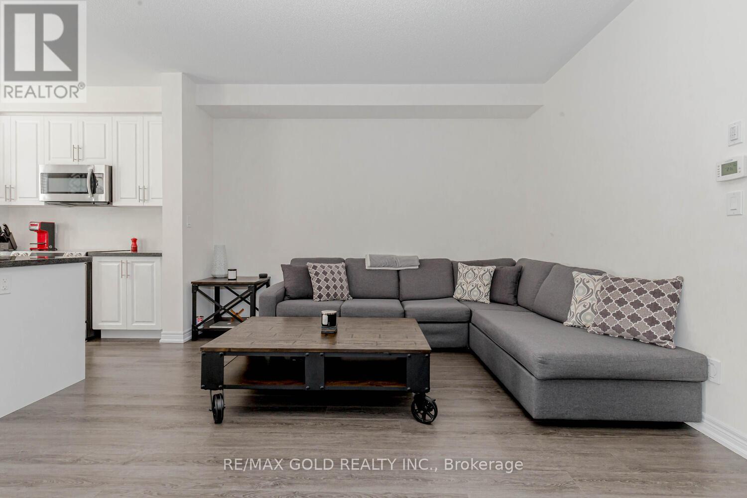 109 Benadir Avenue, Caledon, Ontario  L7C 2J3 - Photo 11 - W12974510