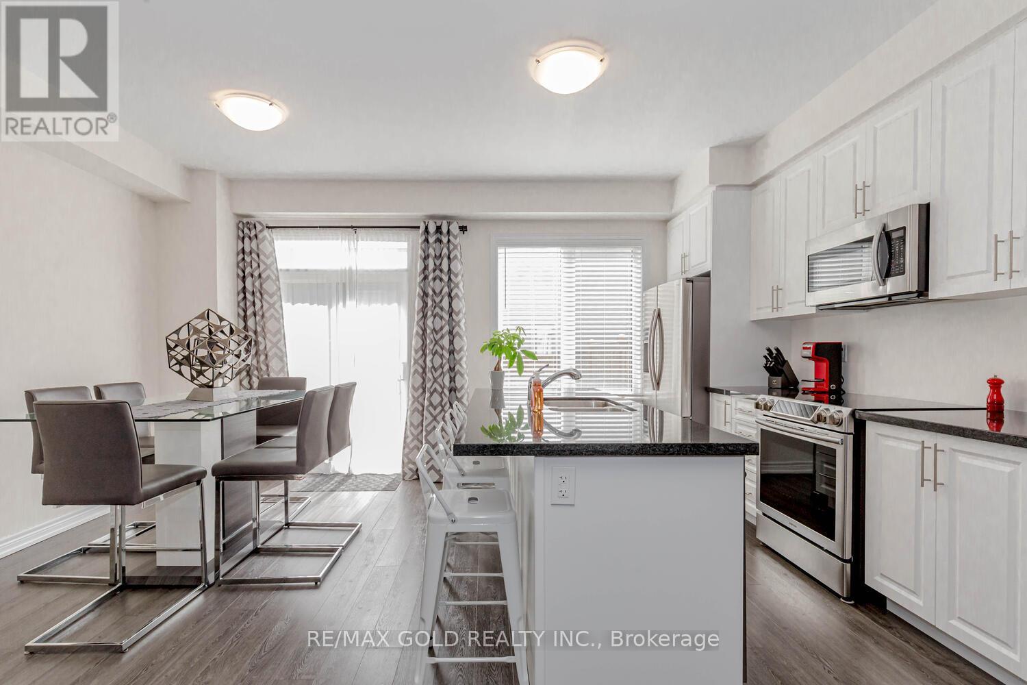 109 Benadir Avenue, Caledon, Ontario  L7C 2J3 - Photo 14 - W12974510