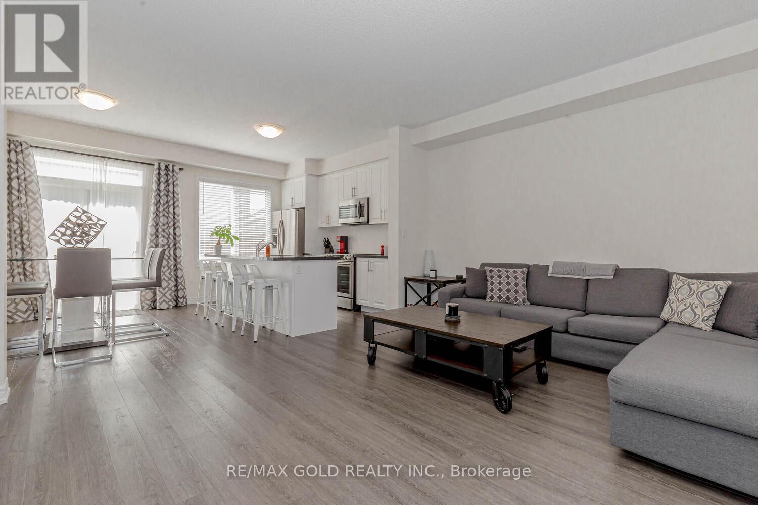 109 Benadir Avenue, Caledon, Ontario  L7C 2J3 - Photo 9 - W12974510