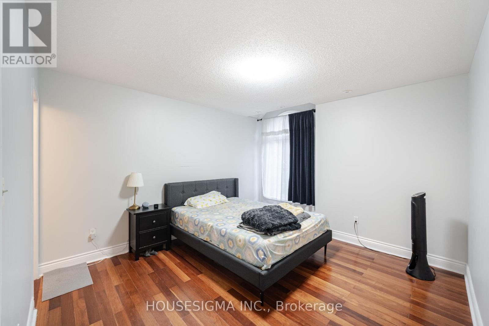 3 - 760 Neighbourhood Circle, Mississauga, Ontario  L5B 0B6 - Photo 14 - W12974526