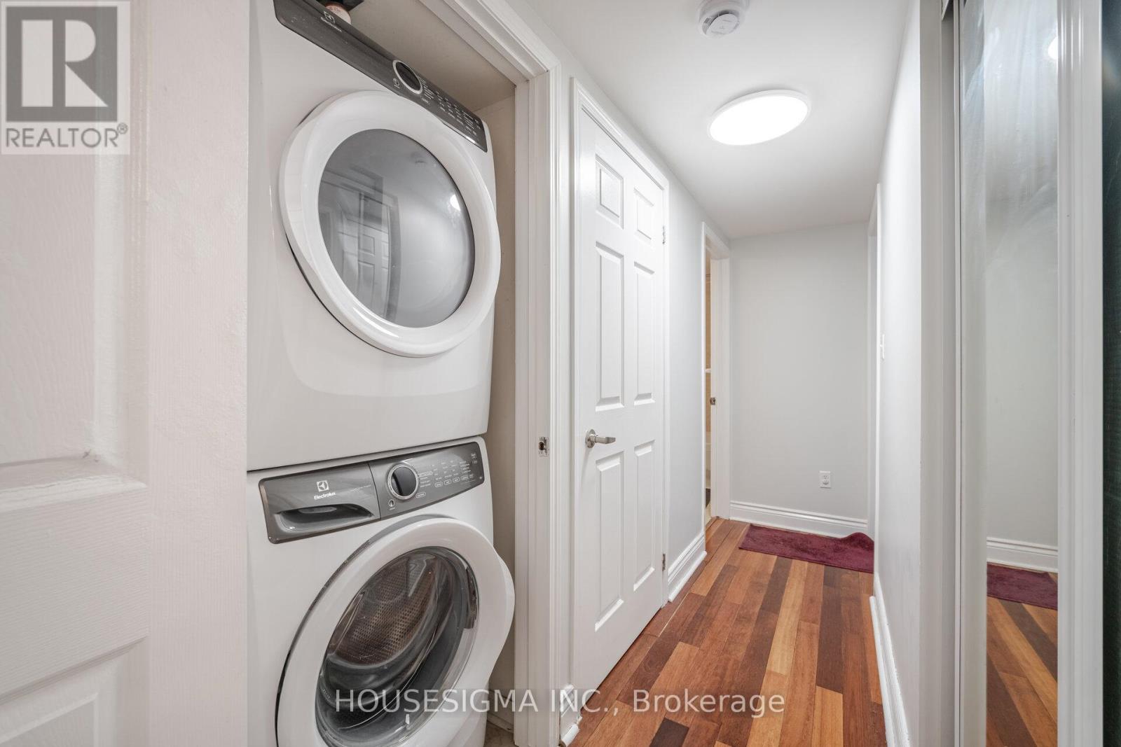 3 - 760 Neighbourhood Circle, Mississauga, Ontario  L5B 0B6 - Photo 20 - W12974526