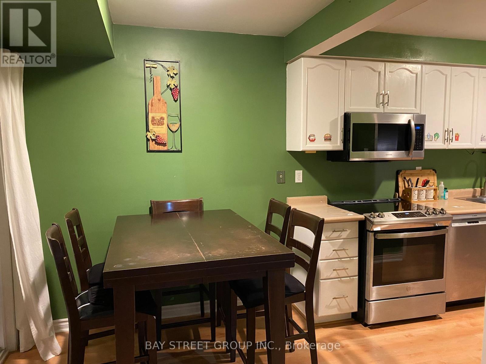 61 - 5958 Greensboro Drive, Mississauga, Ontario  L5M 5Z9 - Photo 2 - W12974554