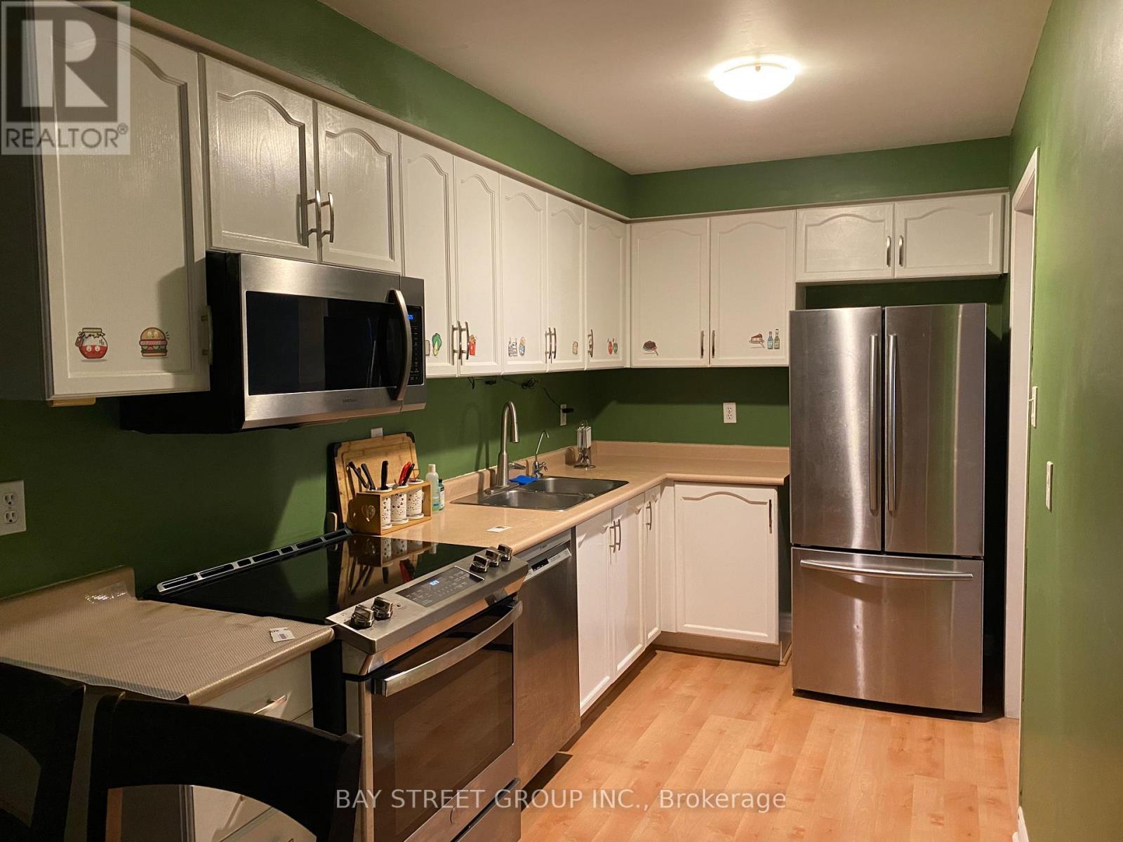 61 - 5958 Greensboro Drive, Mississauga, Ontario  L5M 5Z9 - Photo 3 - W12974554