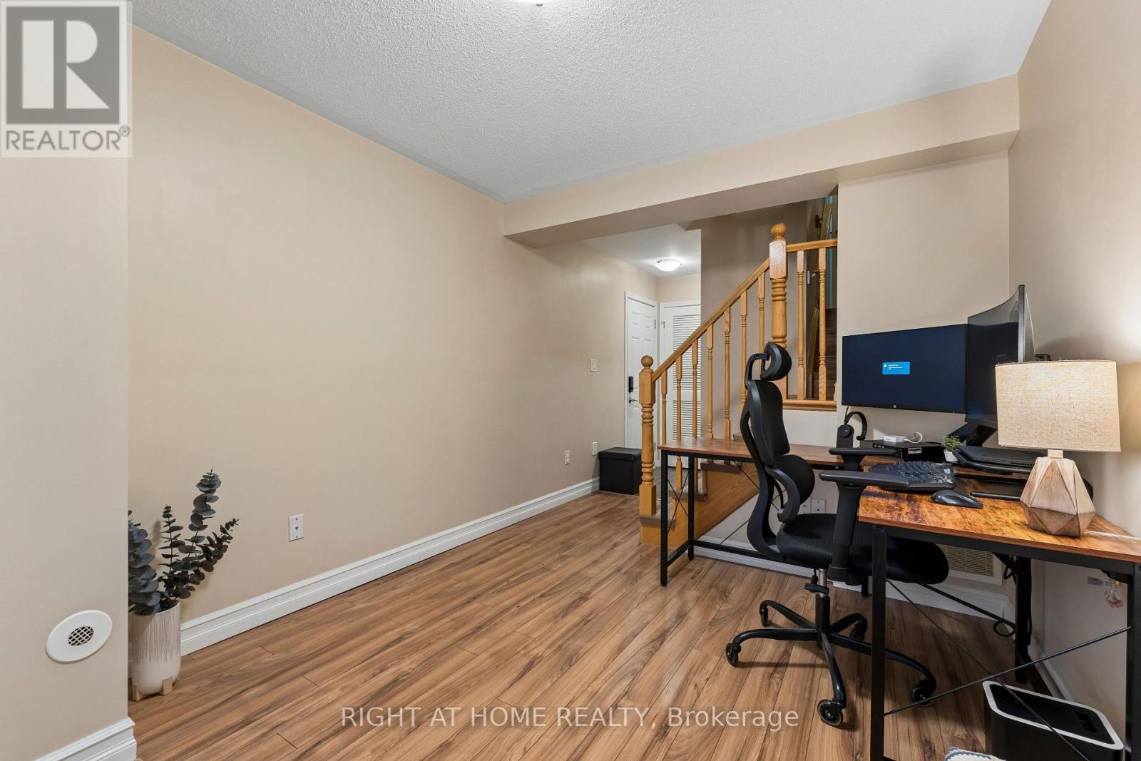 915 Deverell Place, Milton, Ontario  L9T 0M2 - Photo 8 - W12974560