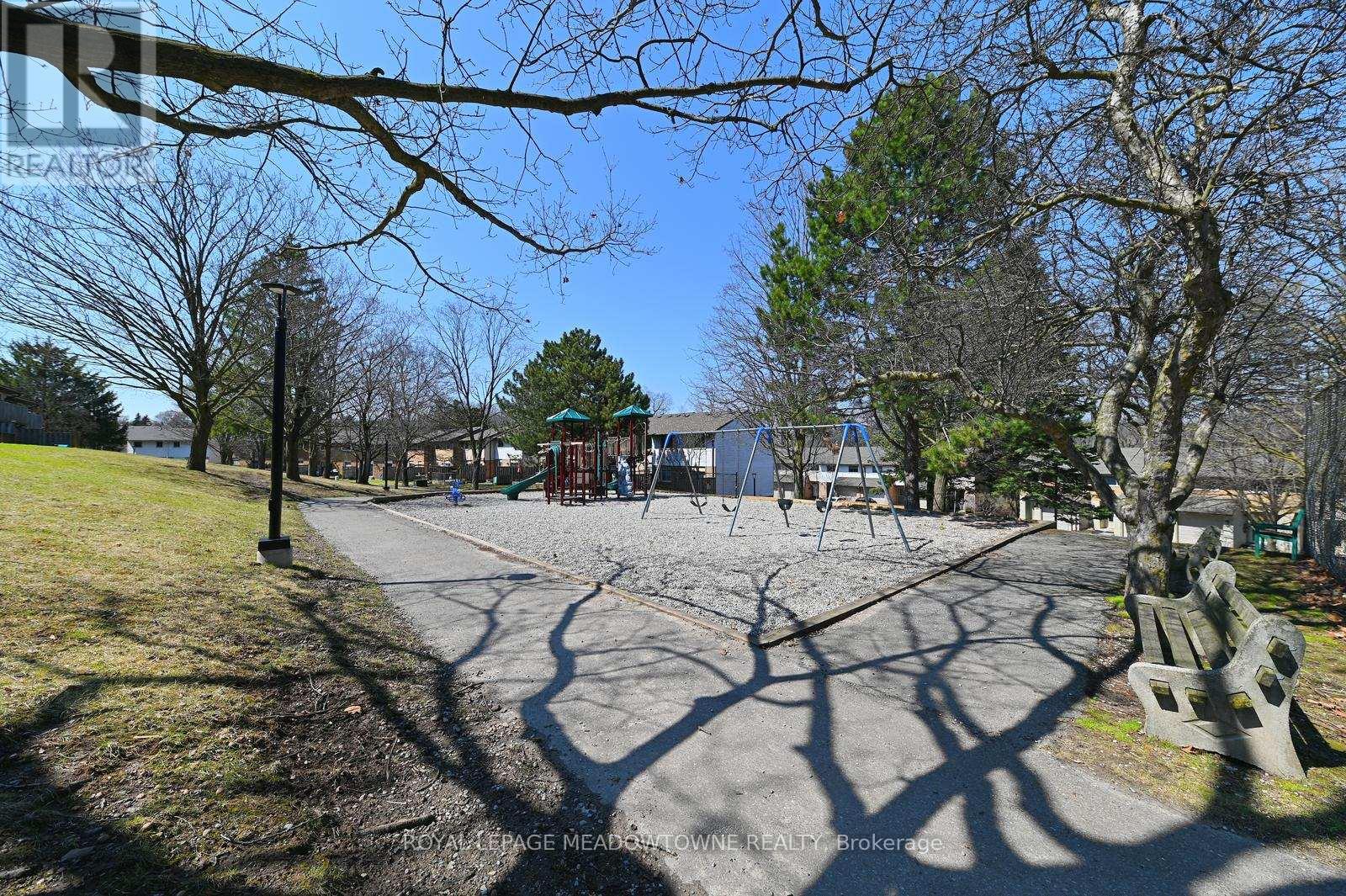 74 - 80 Lynden Circle, Halton Hills, Ontario  L7G 4Y8 - Photo 35 - W12974582