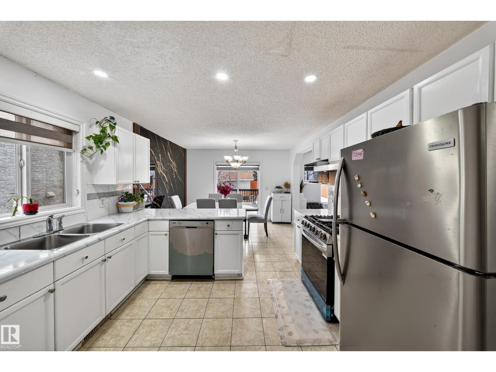 3517 25 St Nw, Edmonton, Alberta  T6T 1V9 - Photo 10 - E4480917