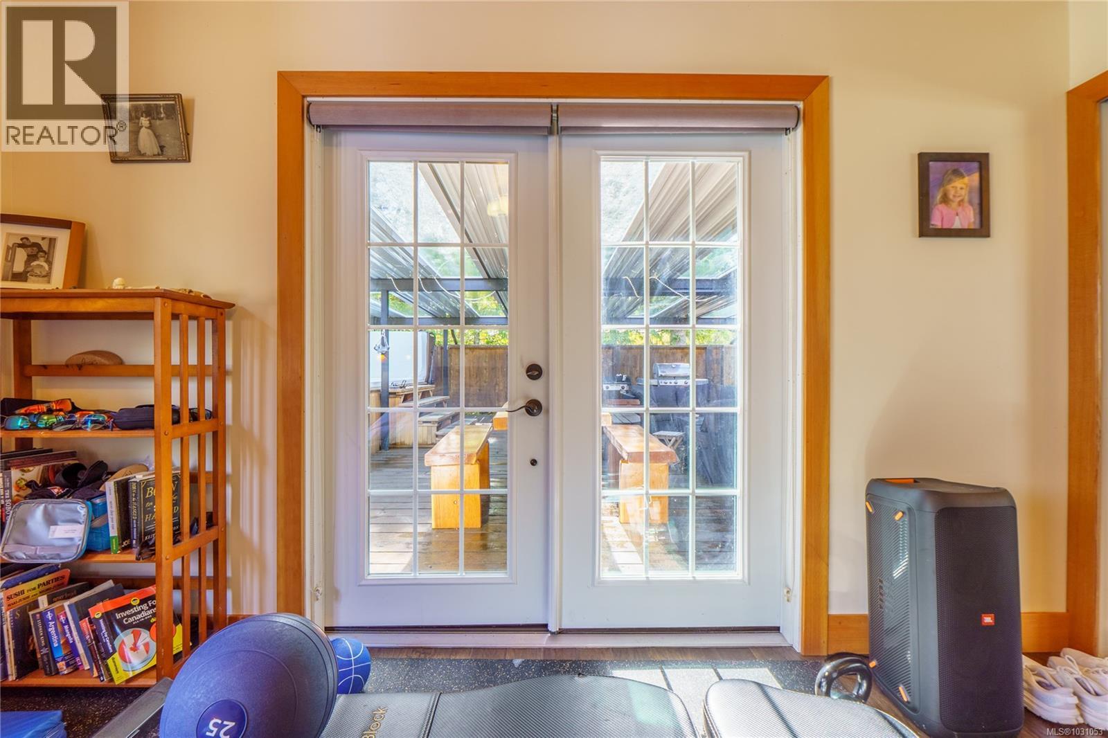 1108 Abraham Dr, Tofino, British Columbia  V0R 2Z0 - Photo 14 - 1031053