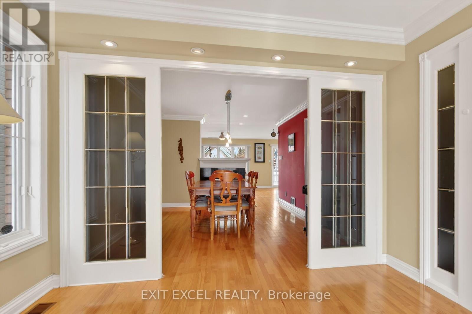 1093-B Normandy Cr. Normandy Crescent, Ottawa, Ontario  K2C 0L9 - Photo 11 - X12974618