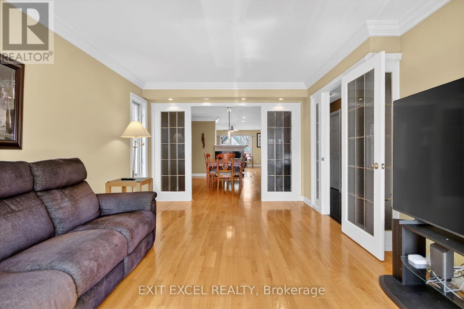 1093-B Normandy Cr. Normandy Crescent, Ottawa, Ontario  K2C 0L9 - Photo 12 - X12974618