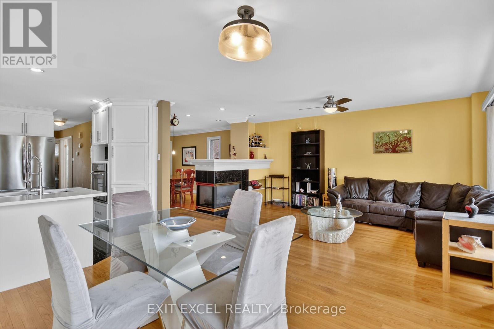 1093-B Normandy Cr. Normandy Crescent, Ottawa, Ontario  K2C 0L9 - Photo 15 - X12974618