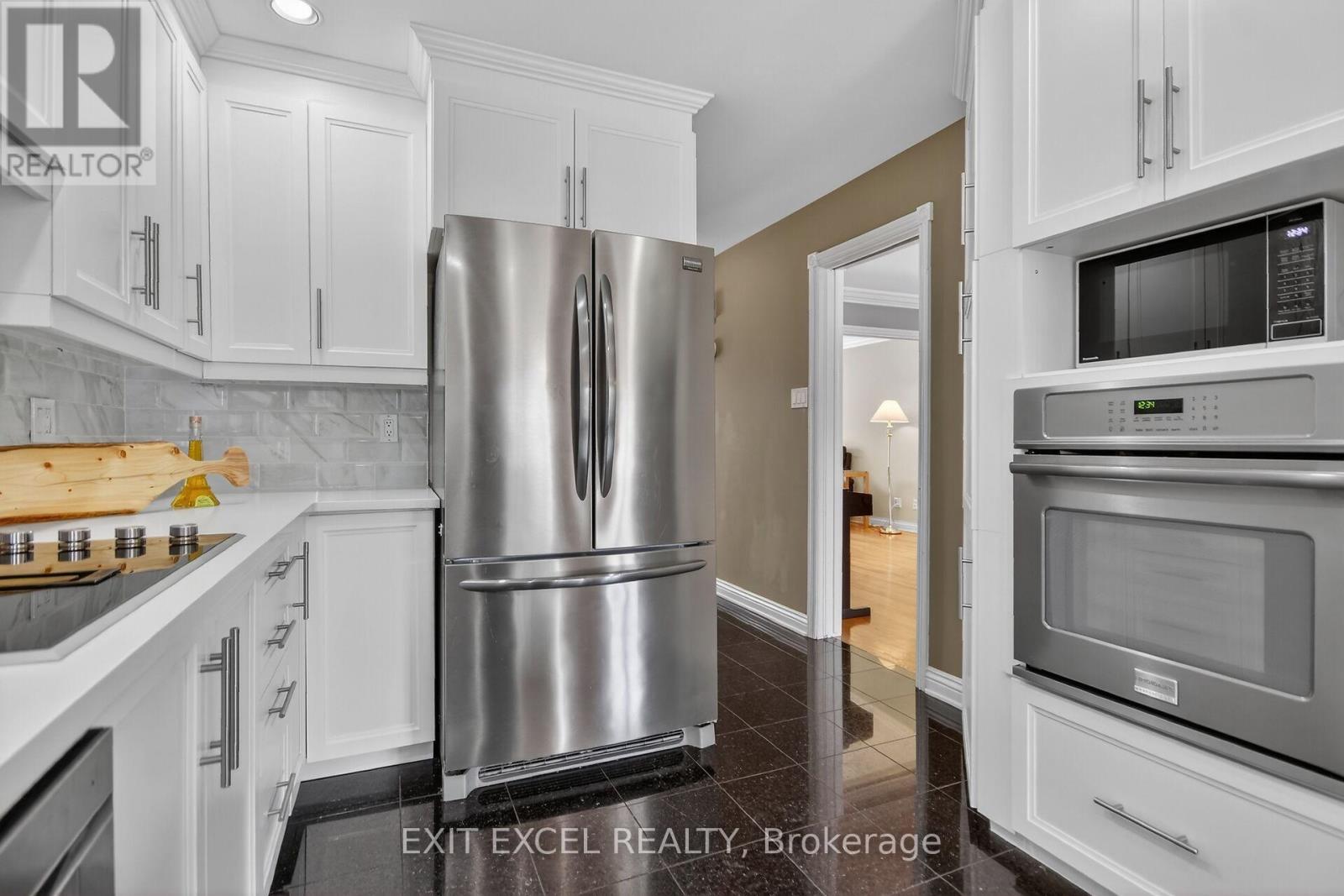 1093-B Normandy Cr. Normandy Crescent, Ottawa, Ontario  K2C 0L9 - Photo 21 - X12974618