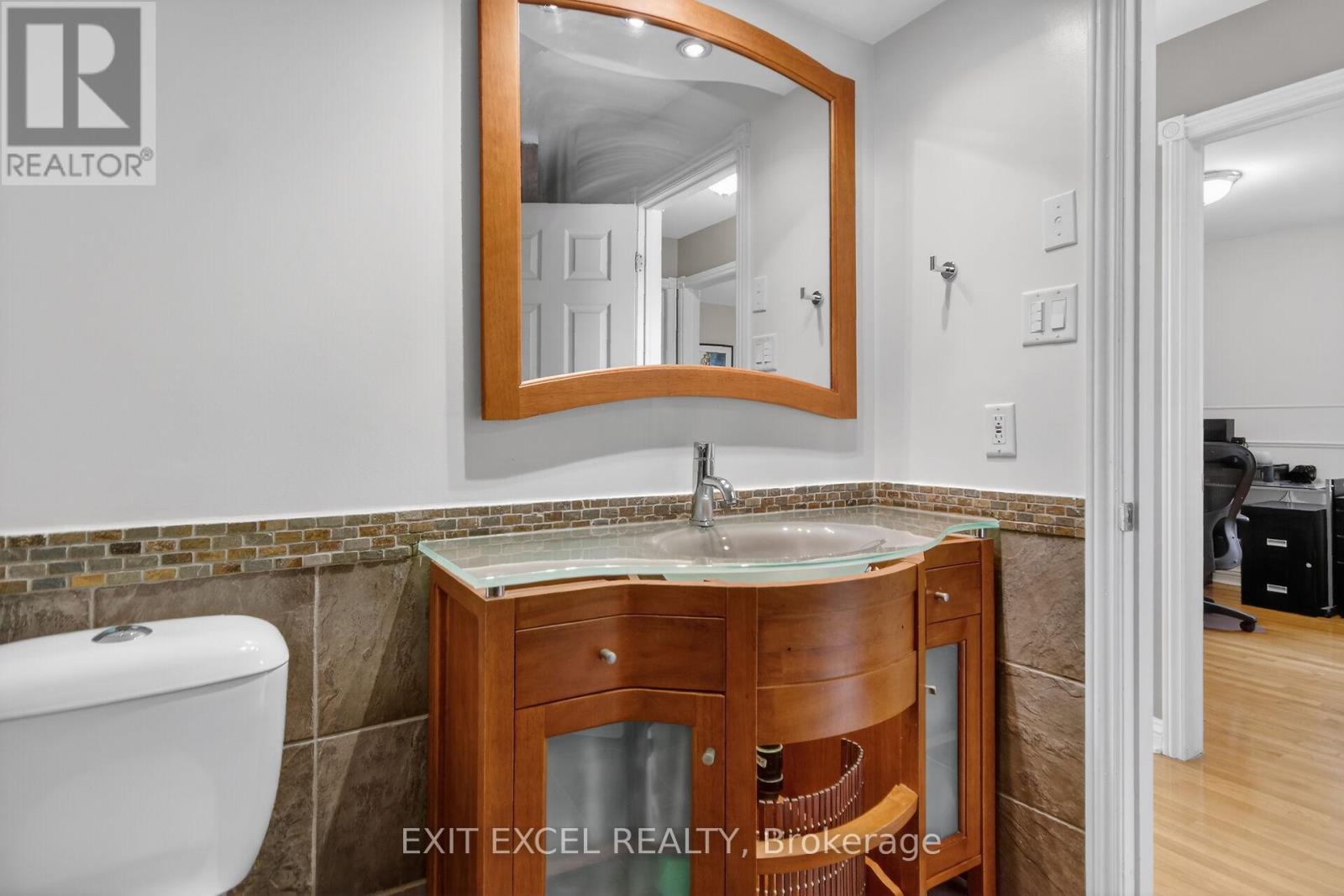 1093-B Normandy Cr. Normandy Crescent, Ottawa, Ontario  K2C 0L9 - Photo 37 - X12974618