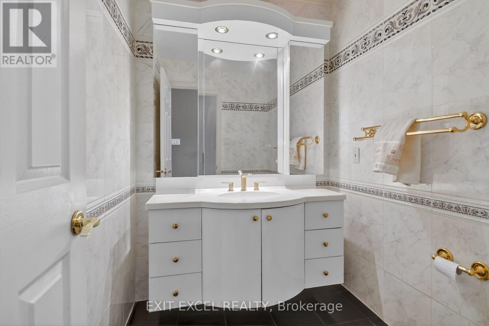 1093-B Normandy Cr. Normandy Crescent, Ottawa, Ontario  K2C 0L9 - Photo 38 - X12974618