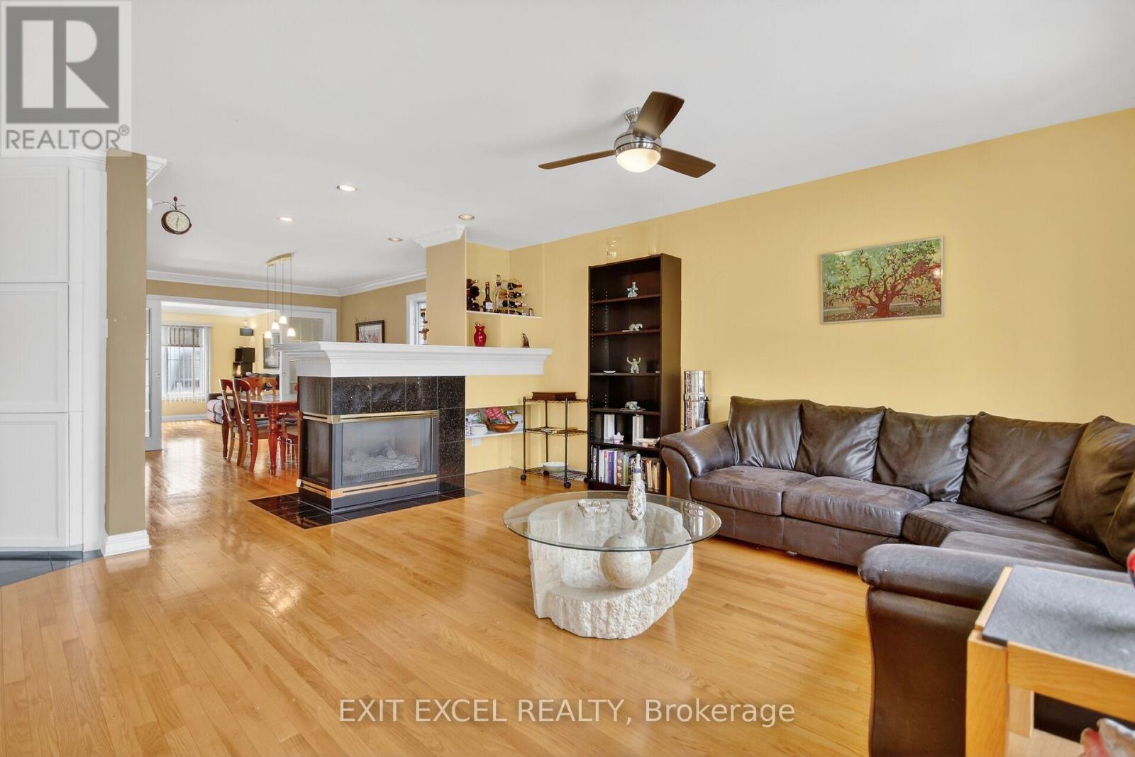 1093-B Normandy Cr. Normandy Crescent, Ottawa, Ontario  K2C 0L9 - Photo 5 - X12974618