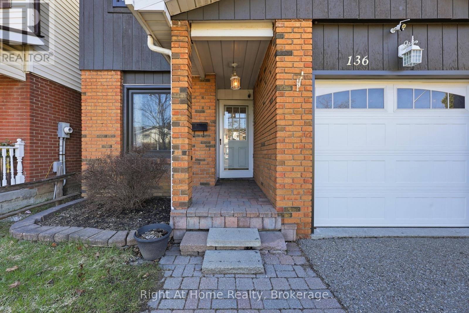 136 Elderwood Place, Brampton, Ontario  L6V 3N3 - Photo 3 - W12974626