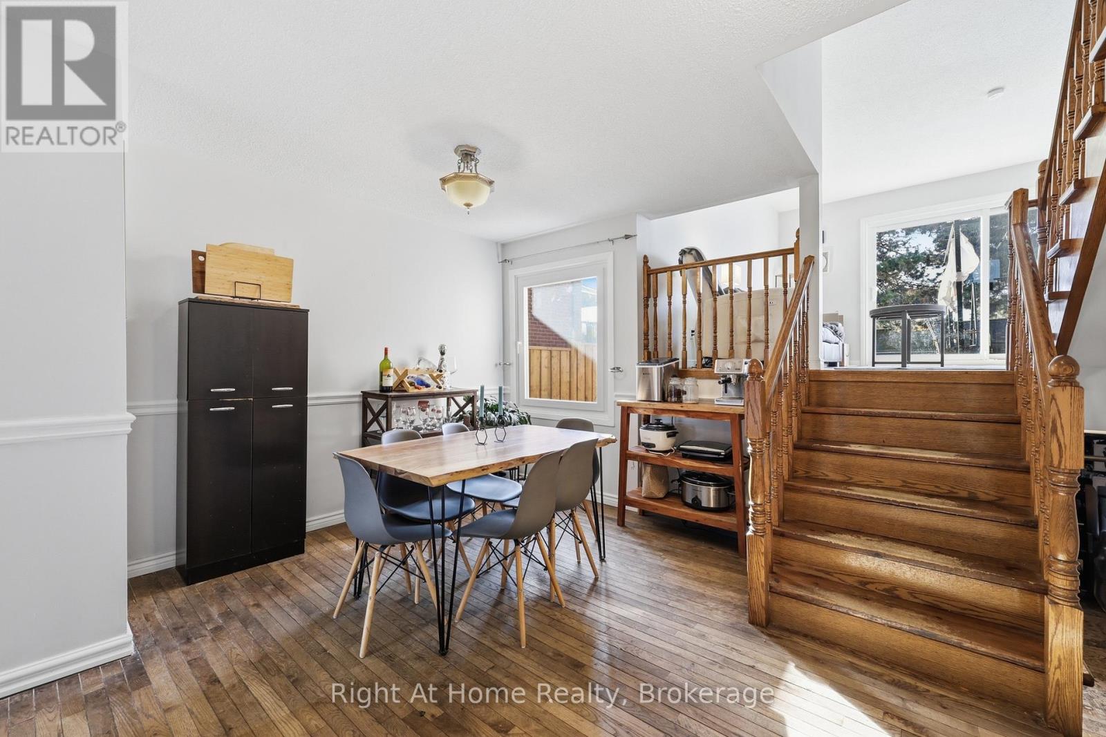 136 Elderwood Place, Brampton, Ontario  L6V 3N3 - Photo 6 - W12974626