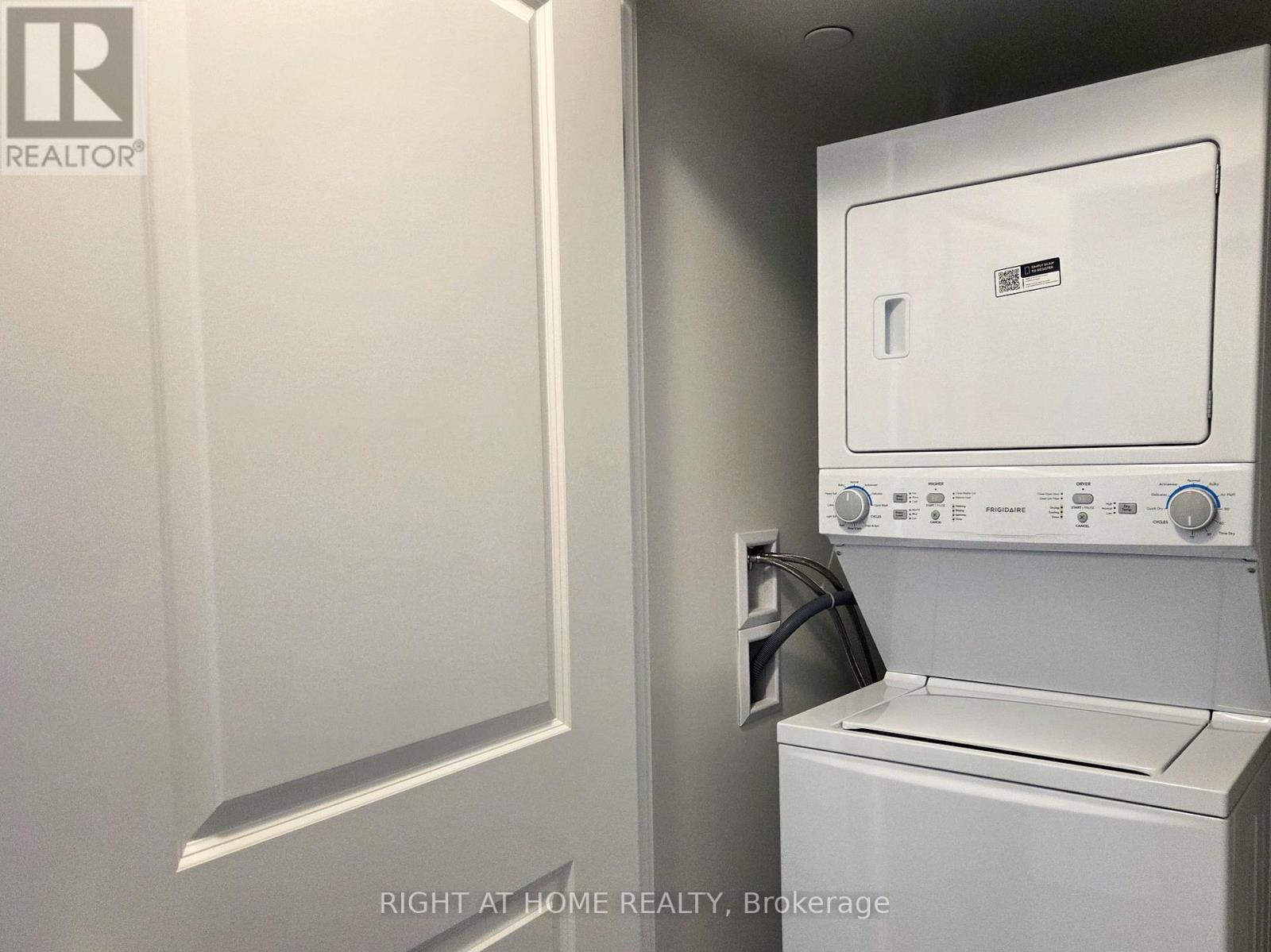 1303 - 1010 Sandy Beach Road, Pickering, Ontario  L1W 0C7 - Photo 16 - E12974598