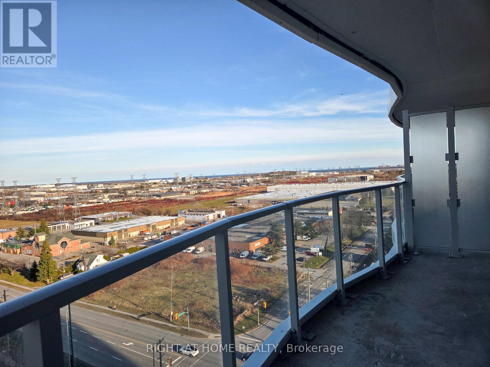 1303 - 1010 Sandy Beach Road, Pickering, Ontario  L1W 0C7 - Photo 4 - E12974598