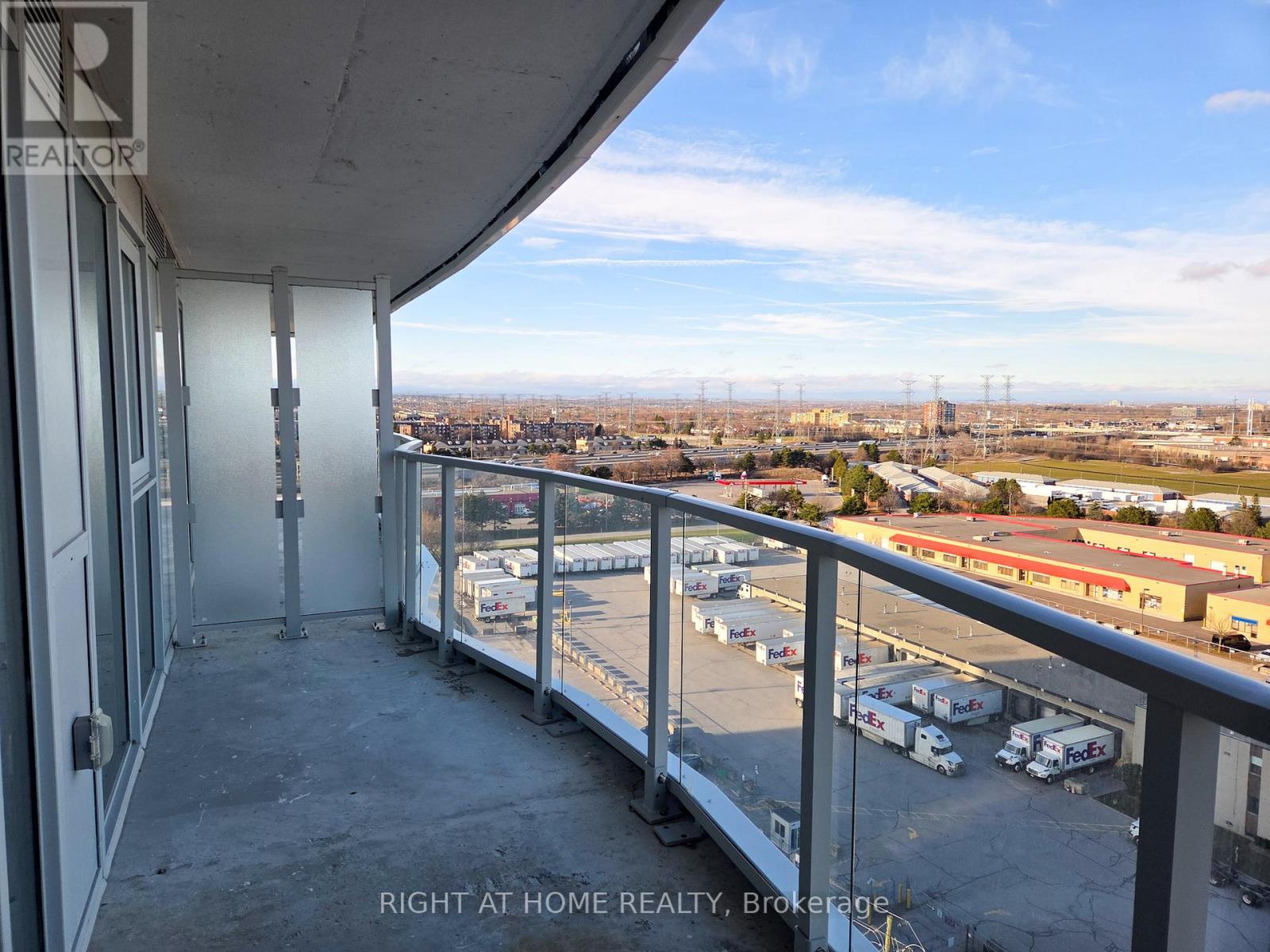 1303 - 1010 Sandy Beach Road, Pickering, Ontario  L1W 0C7 - Photo 6 - E12974598