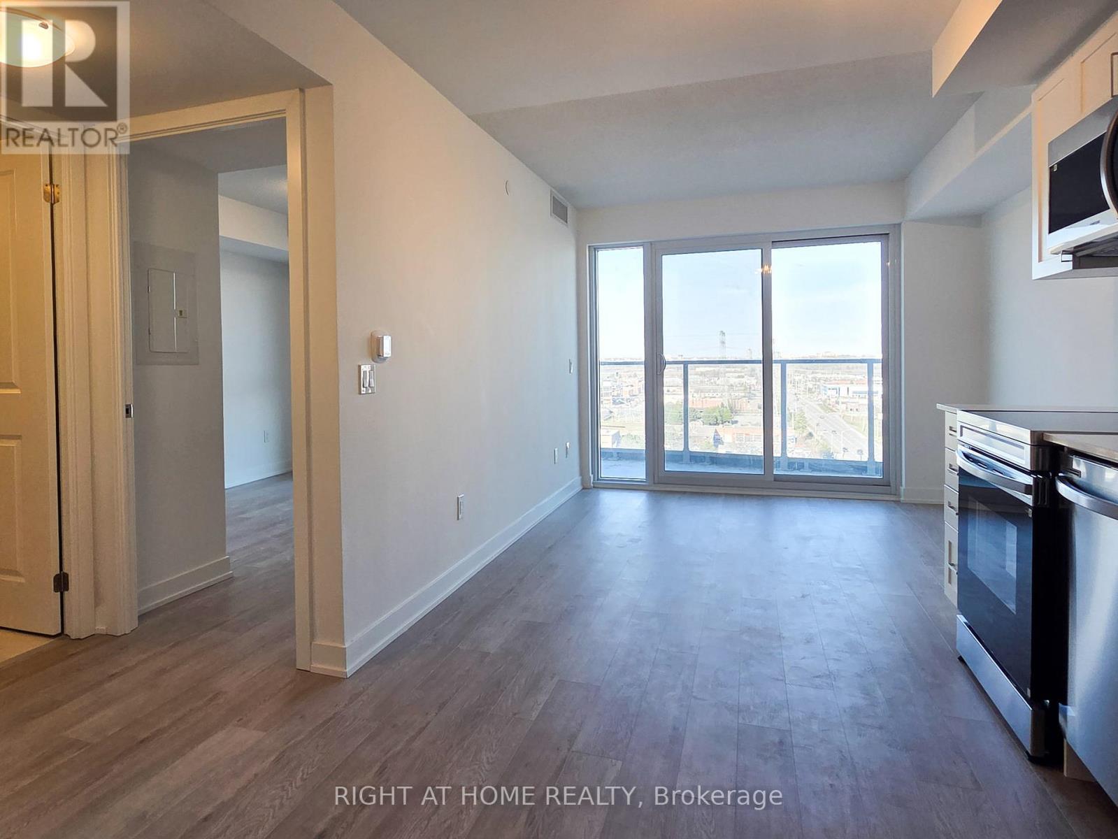 1303 - 1010 Sandy Beach Road, Pickering, Ontario  L1W 0C7 - Photo 7 - E12974598