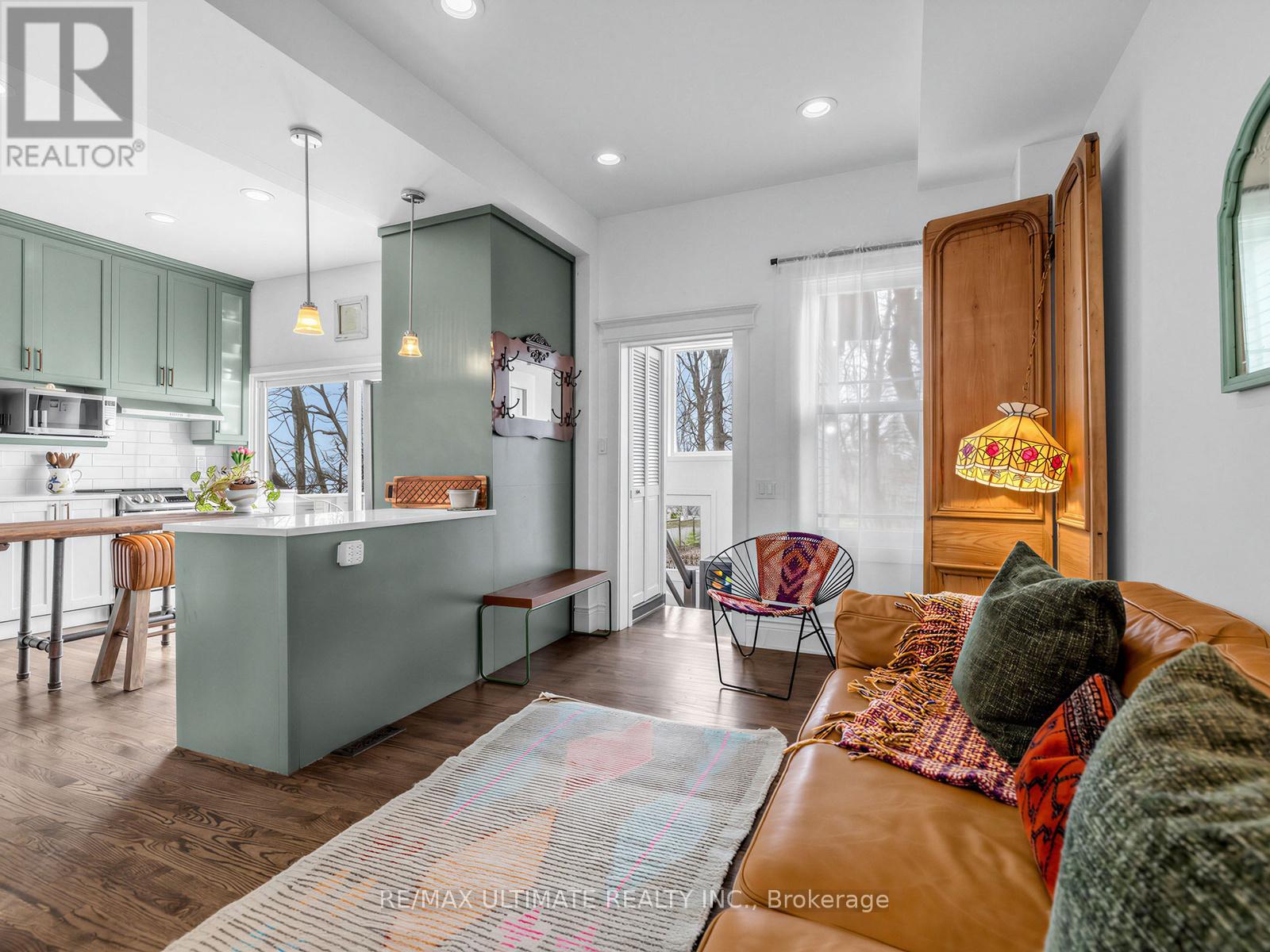 18 Blantyre Avenue, Toronto, Ontario  M1N 2R4 - Photo 18 - E12974606