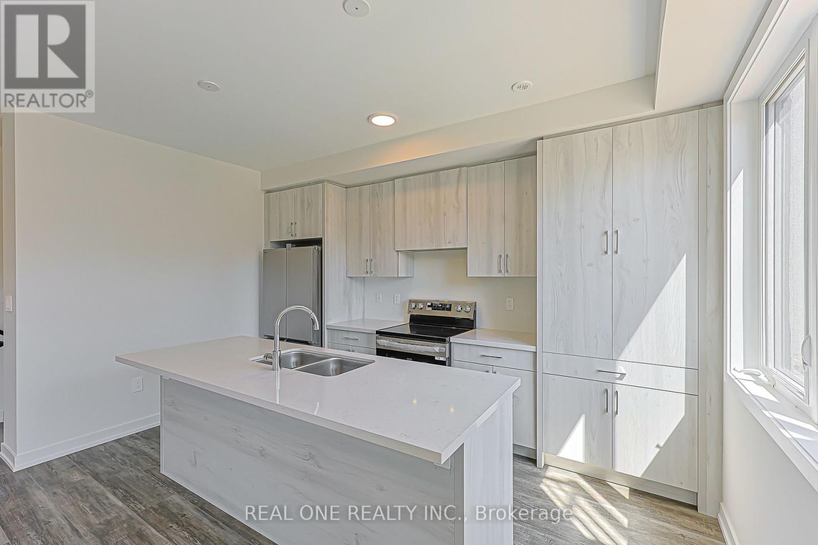 14 Chapple Lane, Richmond Hill, Ontario  L4B 0J7 - Photo 4 - N12974594