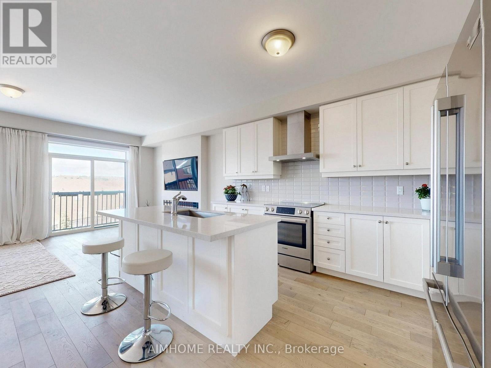 920 Isaac Phillips Way, Newmarket, Ontario  L3X 0M7 - Photo 18 - N12974608