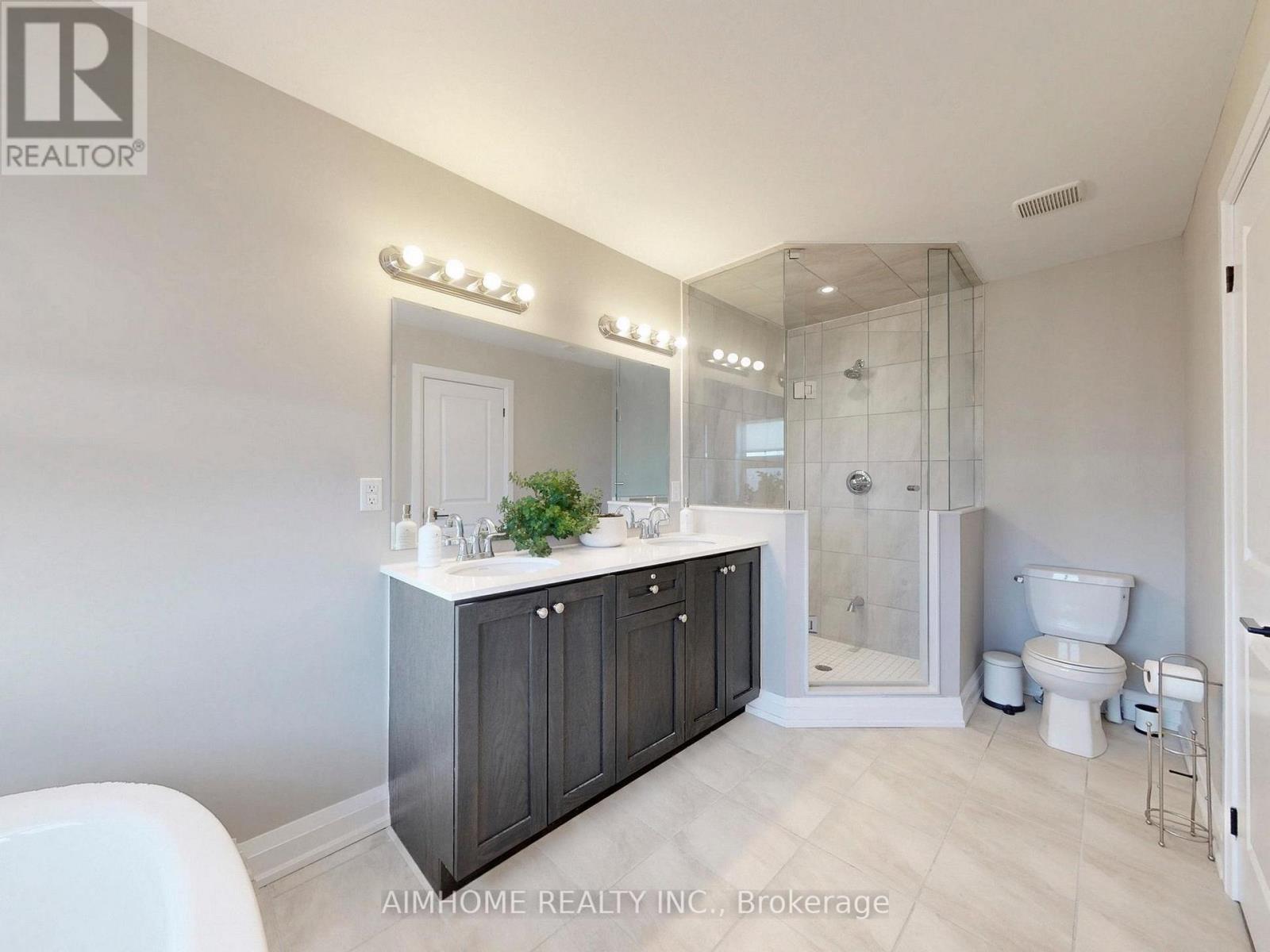 920 Isaac Phillips Way, Newmarket, Ontario  L3X 0M7 - Photo 29 - N12974608