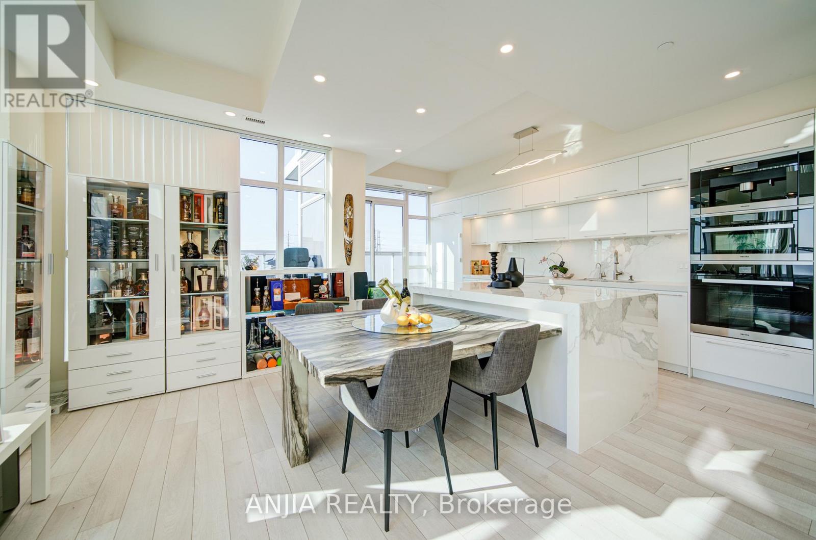 507 - 8763 Bayview Avenue, Richmond Hill, Ontario  L4B 3V1 - Photo 8 - N12974640