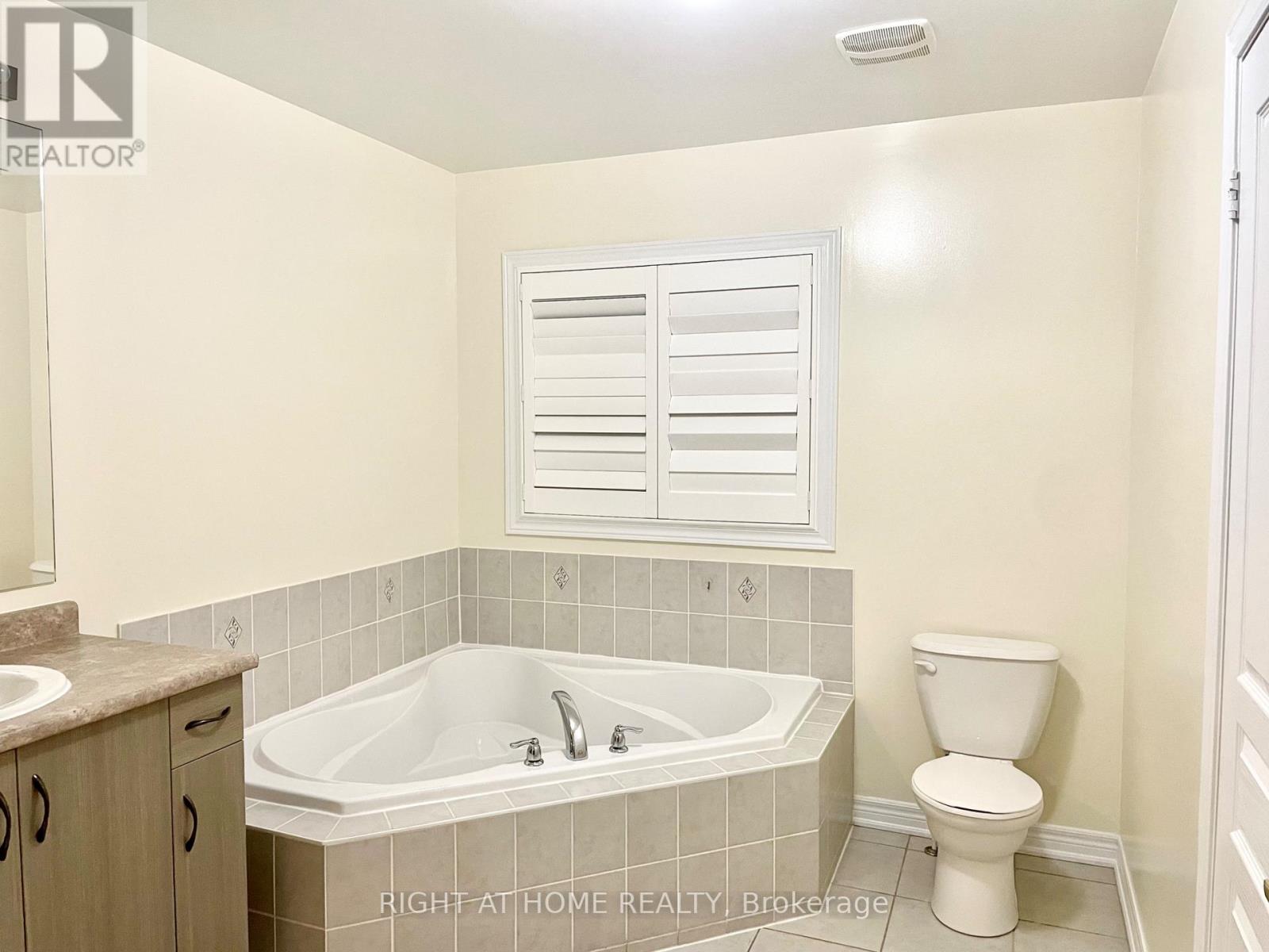 20 Haskett Drive, Markham, Ontario  L6B 0S9 - Photo 11 - N12974648