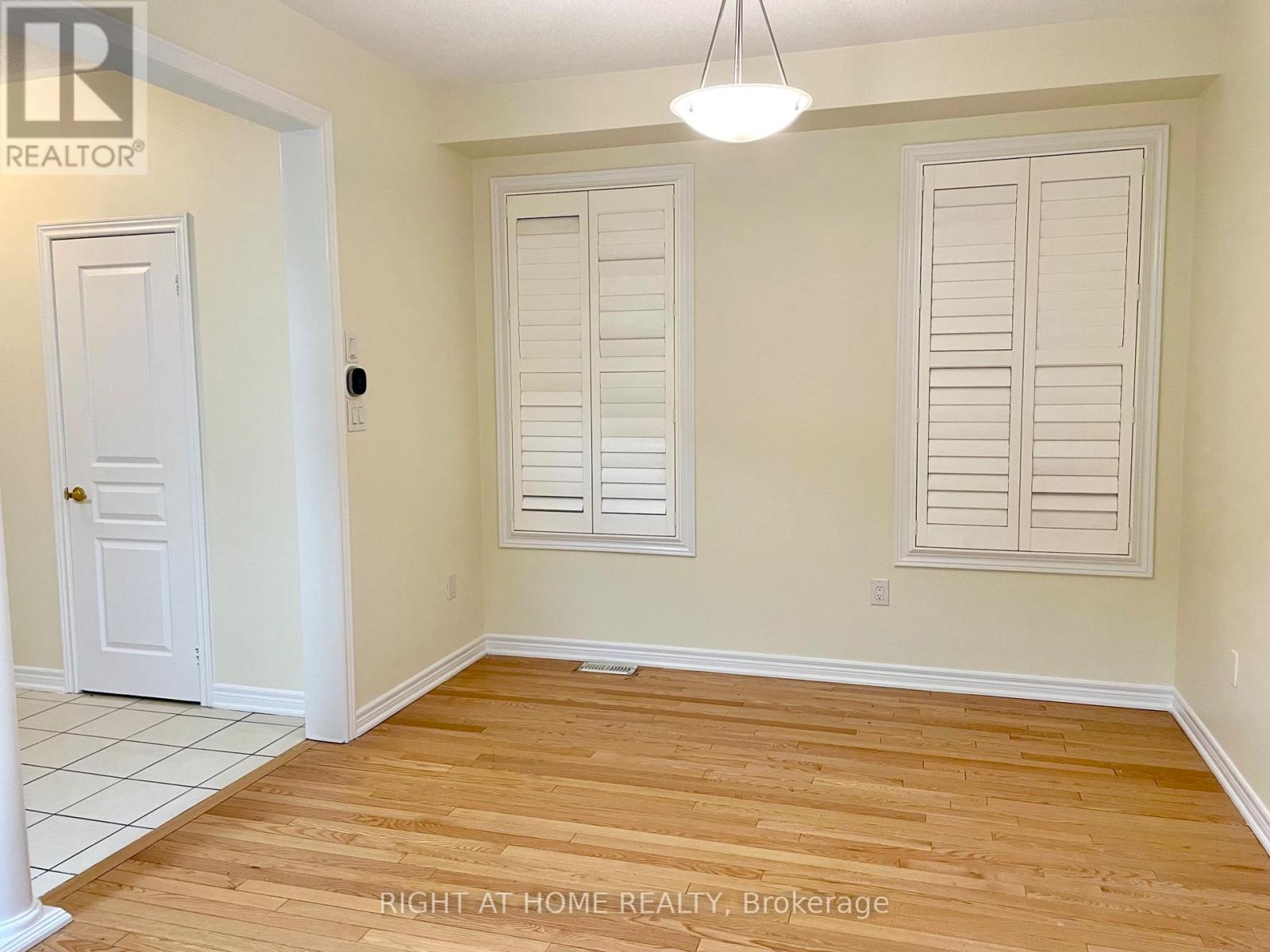 20 Haskett Drive, Markham, Ontario  L6B 0S9 - Photo 2 - N12974648