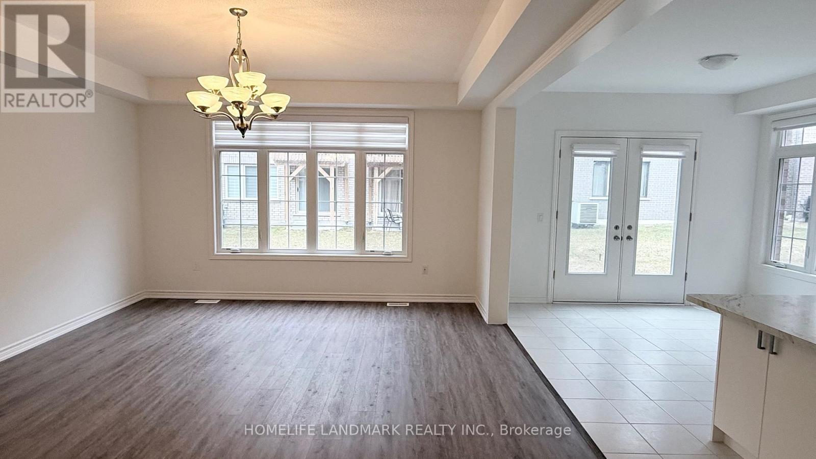 29 Sassafrass Road, Springwater, Ontario  L9X 2C6 - Photo 4 - S12974644