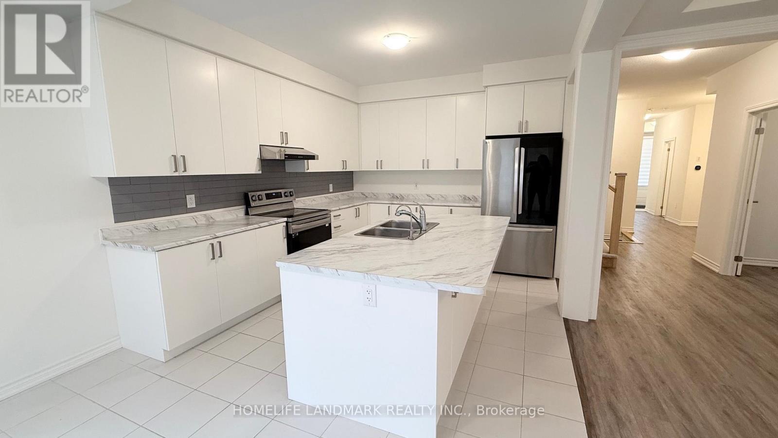 29 Sassafrass Road, Springwater, Ontario  L9X 2C6 - Photo 7 - S12974644