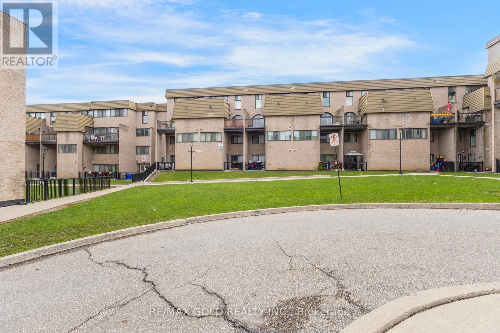 235 - 2095 ROCHE COURT, Mississauga, Ontario
