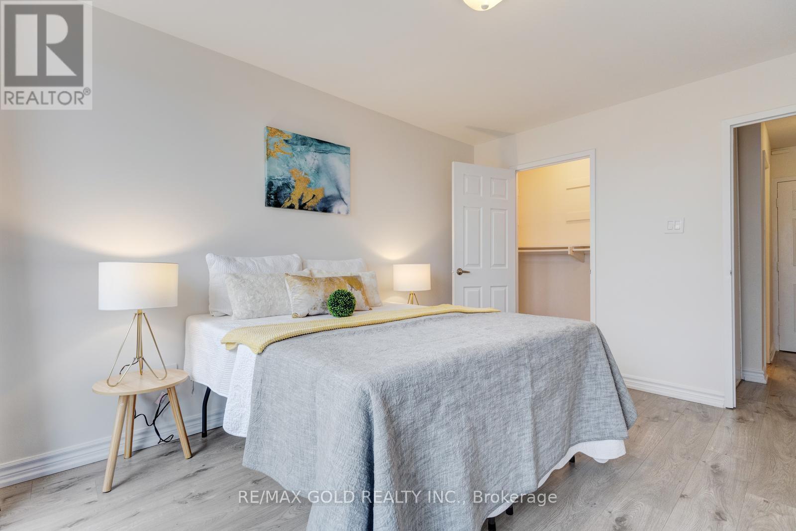 235 - 2095 Roche Court, Mississauga, Ontario  L5K 2C8 - Photo 13 - W12974624