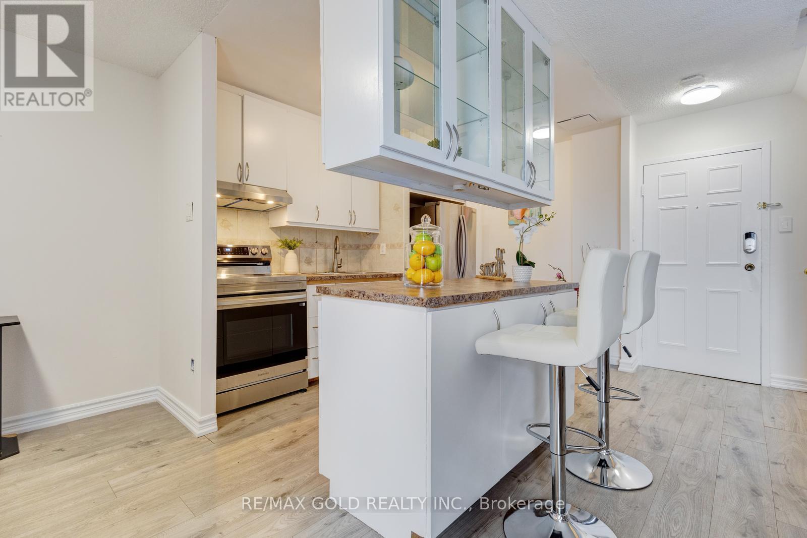 235 - 2095 Roche Court, Mississauga, Ontario  L5K 2C8 - Photo 5 - W12974624