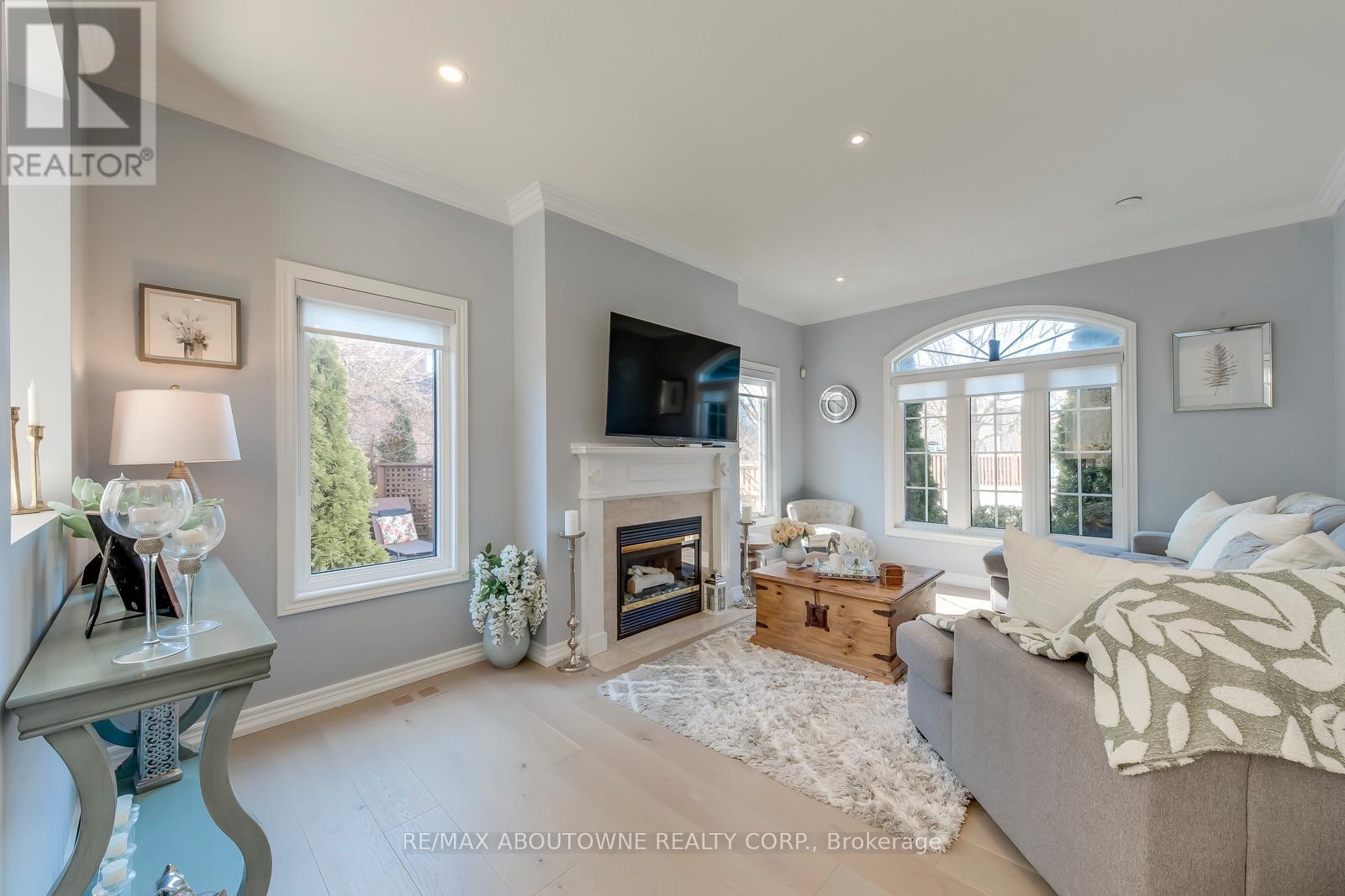 2389 Grand Oak Trail, Oakville, Ontario  L6M 4V4 - Photo 13 - W12974634