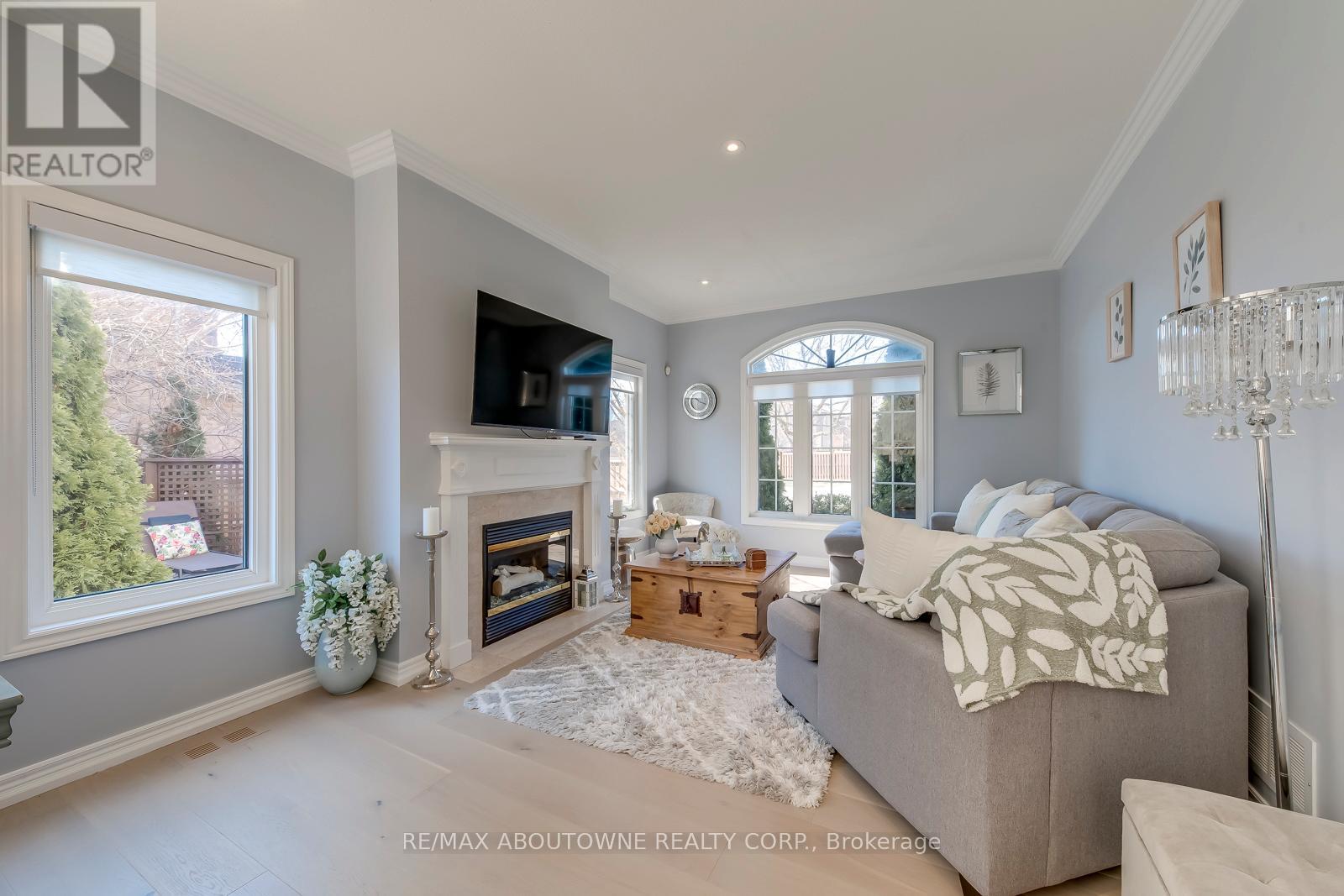 2389 Grand Oak Trail, Oakville, Ontario  L6M 4V4 - Photo 14 - W12974634