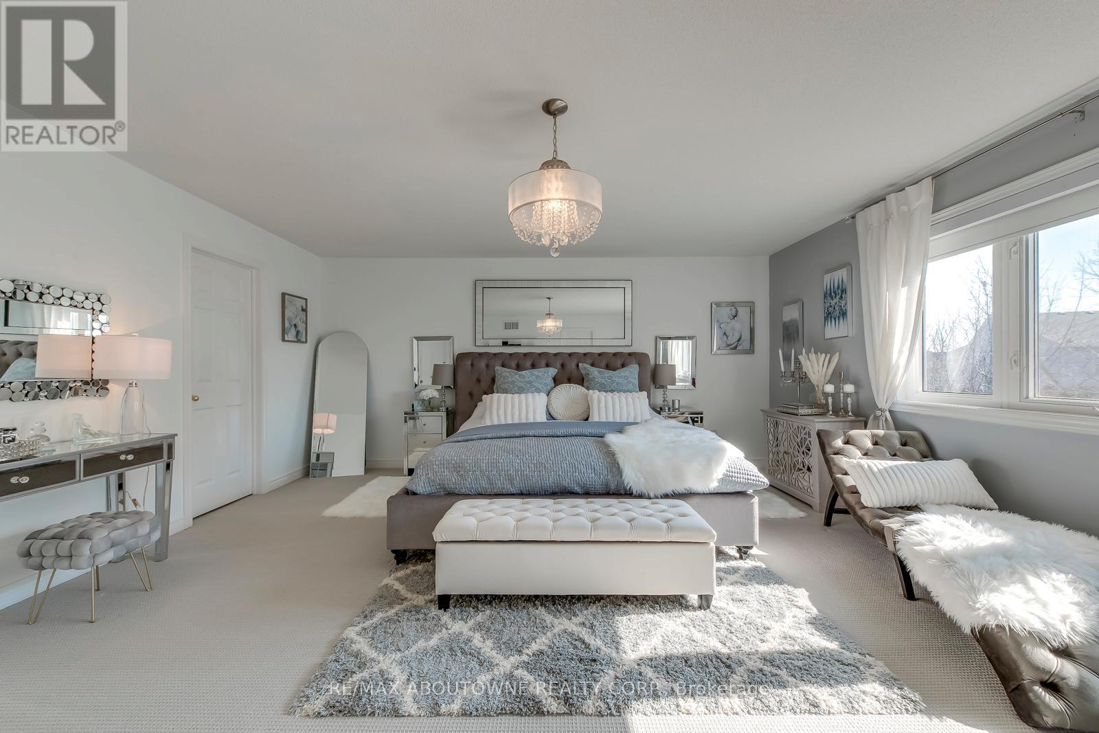 2389 Grand Oak Trail, Oakville, Ontario  L6M 4V4 - Photo 31 - W12974634