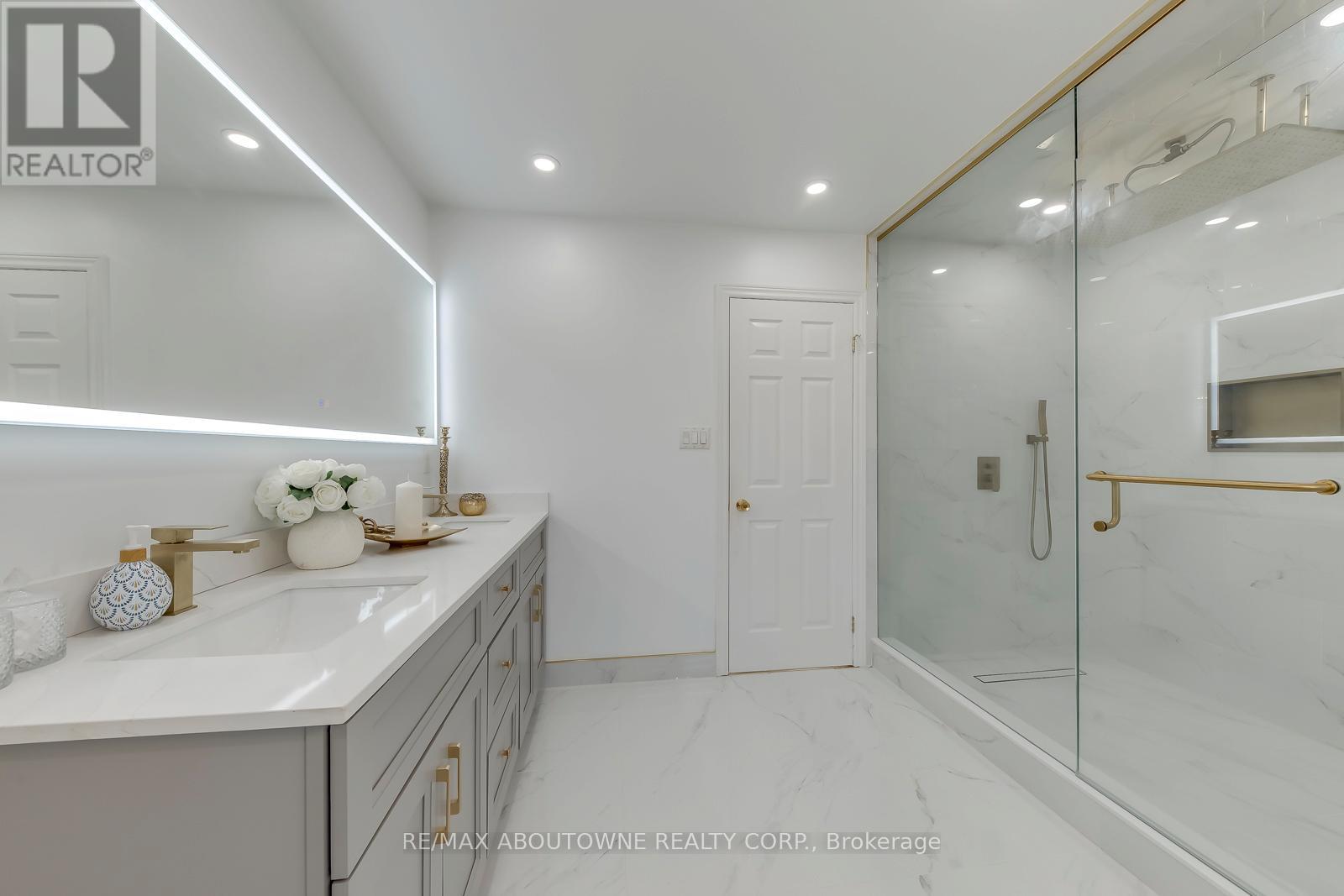 2389 Grand Oak Trail, Oakville, Ontario  L6M 4V4 - Photo 35 - W12974634