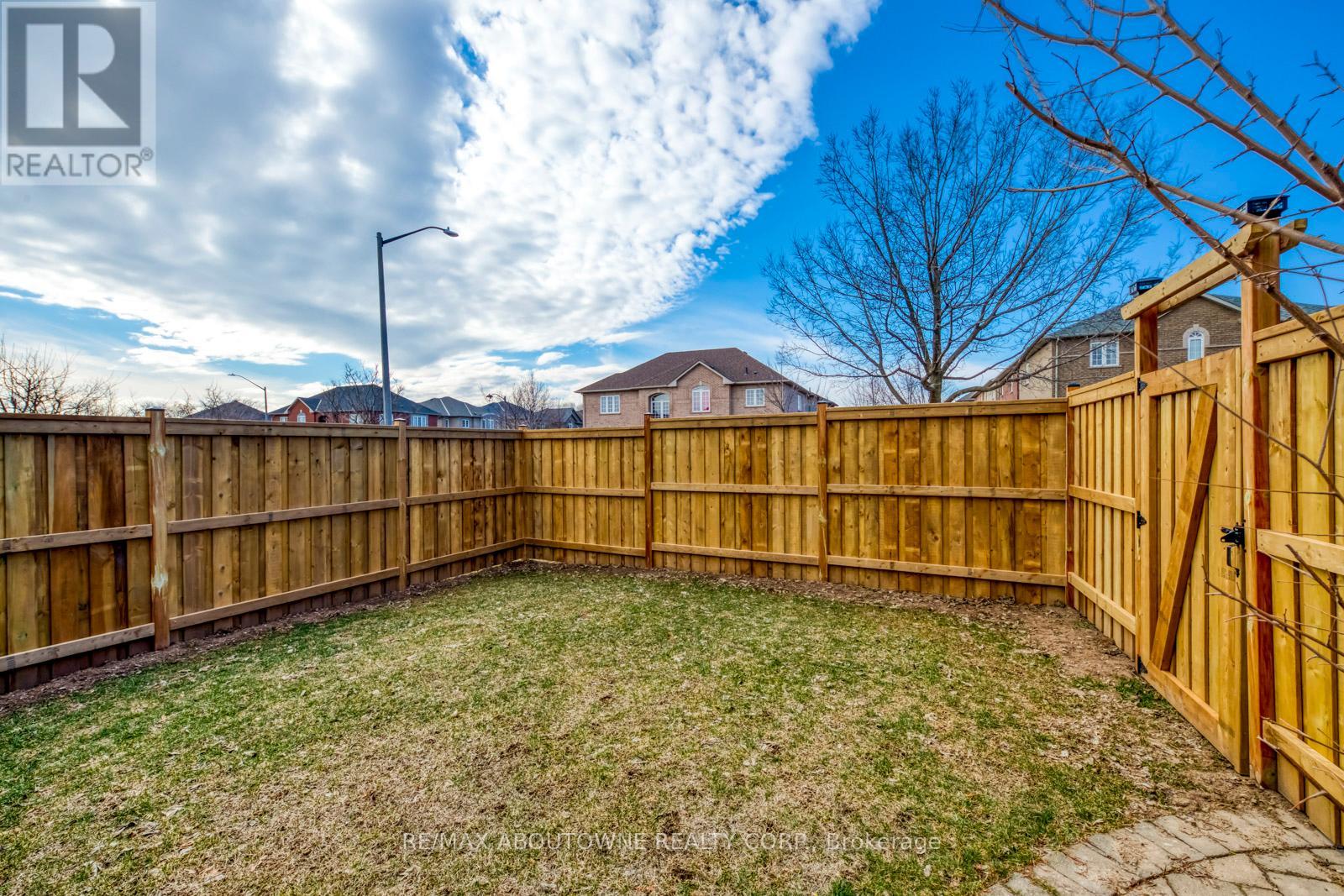 2389 Grand Oak Trail, Oakville, Ontario  L6M 4V4 - Photo 46 - W12974634