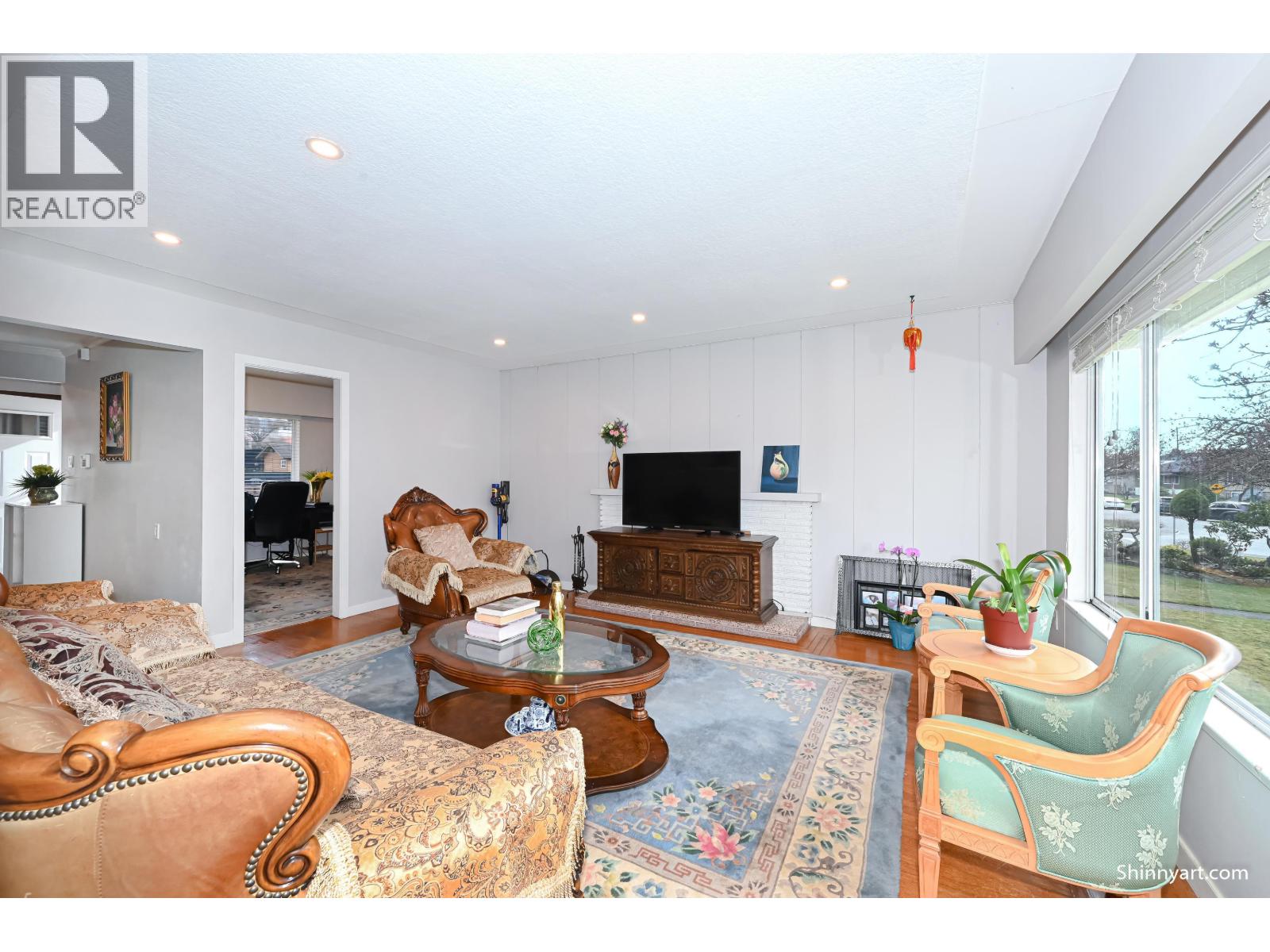 4708 Westlawn Drive, Burnaby, British Columbia  V5C 3R3 - Photo 4 - R3108712