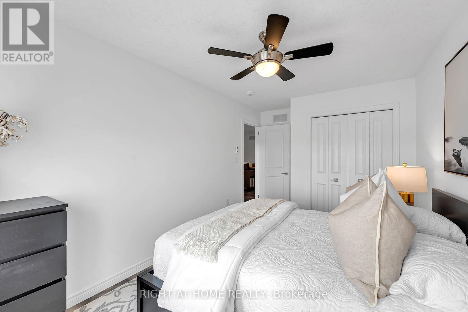 12 - 269 Watson Parkway N, Guelph, Ontario  N1E 0R3 - Photo 25 - X12974588