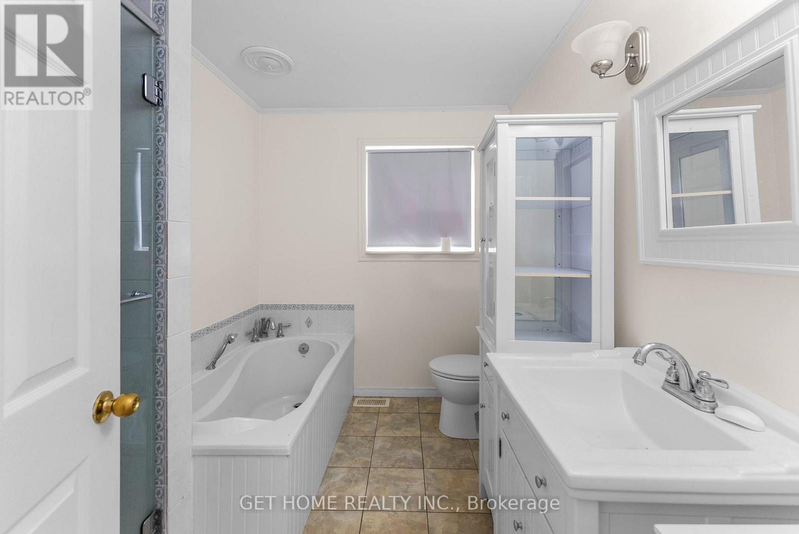 52 Pats Lane, Prince Edward County, Ontario  K0K 2T0 - Photo 23 - X12974612