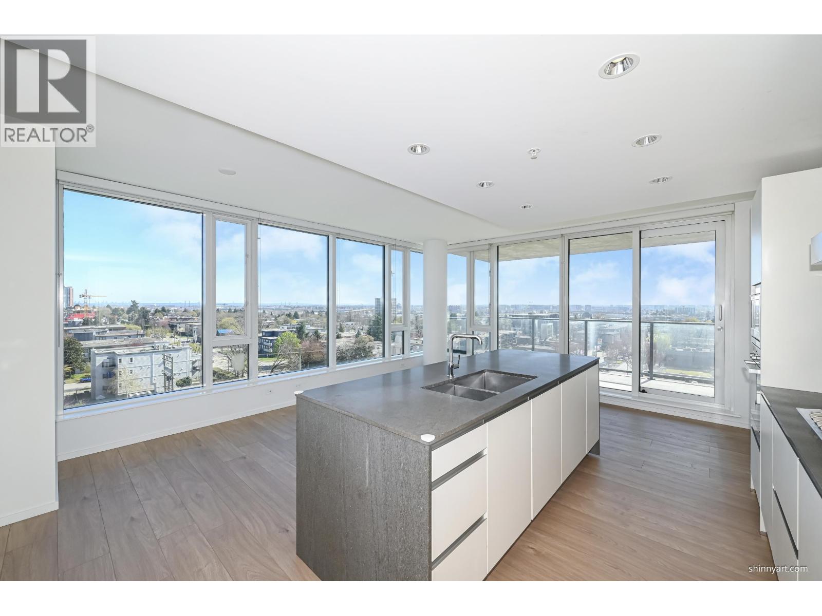 808 8555 Granville Street, Vancouver, British Columbia  V6P 0C3 - Photo 2 - R3108715