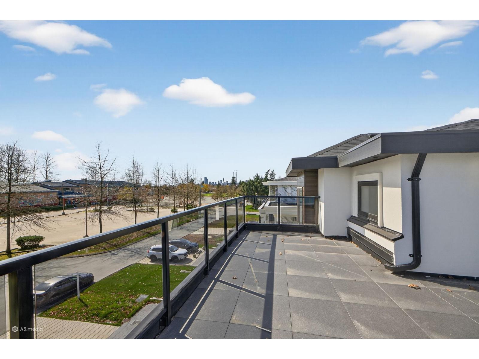 12927 115a Avenue, Surrey, British Columbia  V3R 2R3 - Photo 34 - R3108973