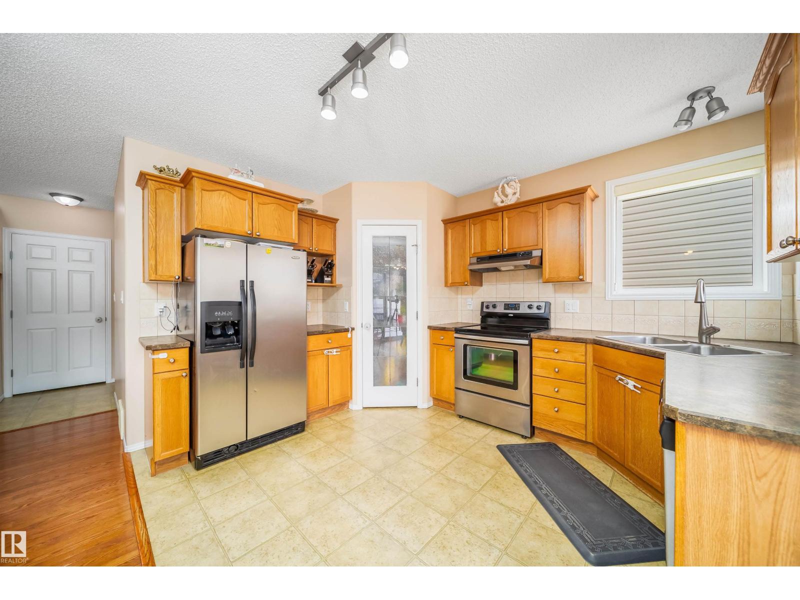 8932 175 Av Nw, Edmonton, Alberta  T5Z 3X8 - Photo 11 - E4481203